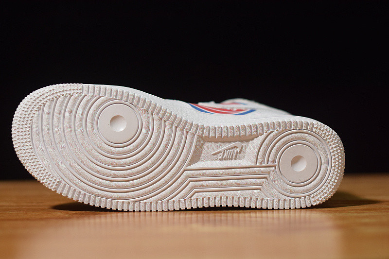 NIKE AIR FORCE 1 MID