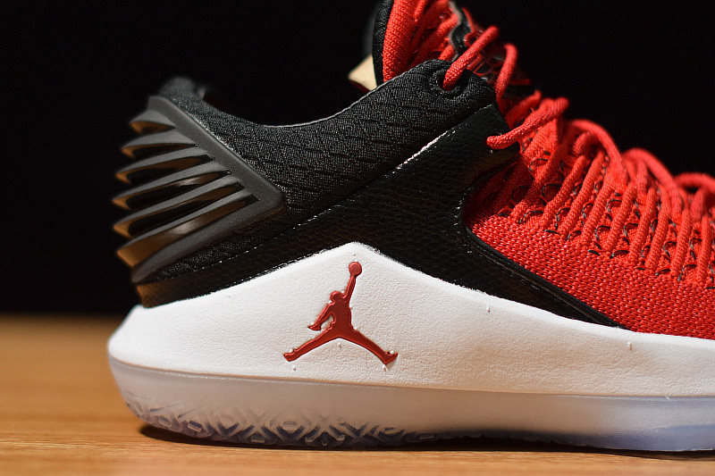 AIR JORDAN 32 LOW PF