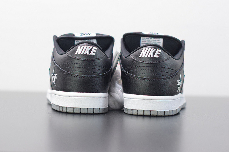 NIKE SB DUNK LOW Supreme JEWELSWH SILVER CK3480-001