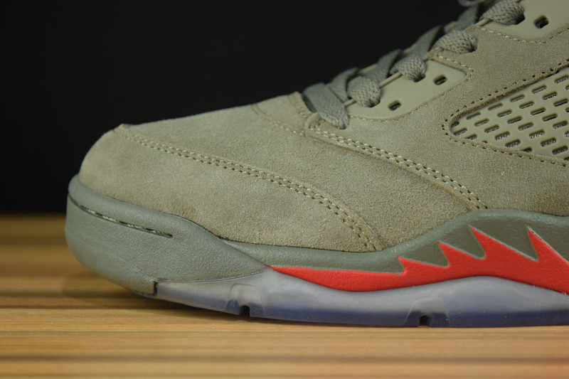 AIR JORDAN 5 RETRO 136027-051