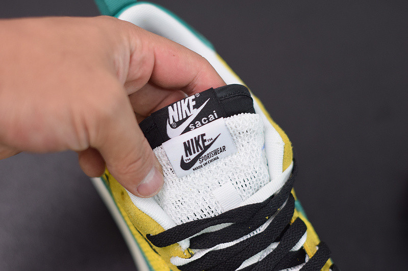 NIKE SACAI NIKE PEGASUS VAPORFLY SP BV0073-103