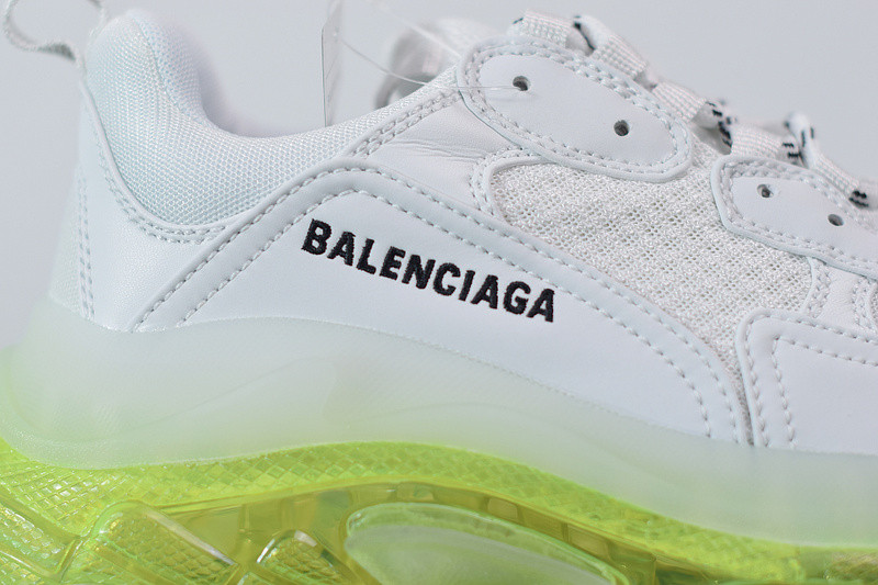 BC TRIPLE S TRAINER 544351 W09OA 0828