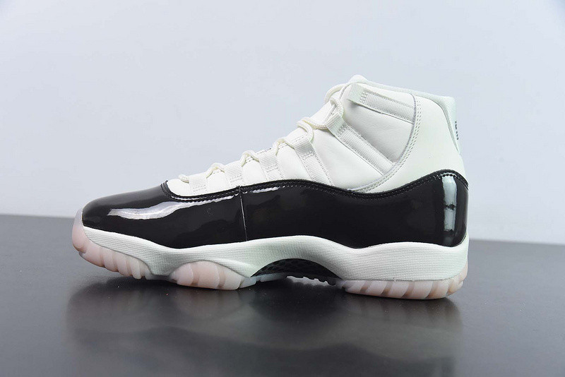 Air Jordan 11 WMNS "Neapolitan" AR0715-101