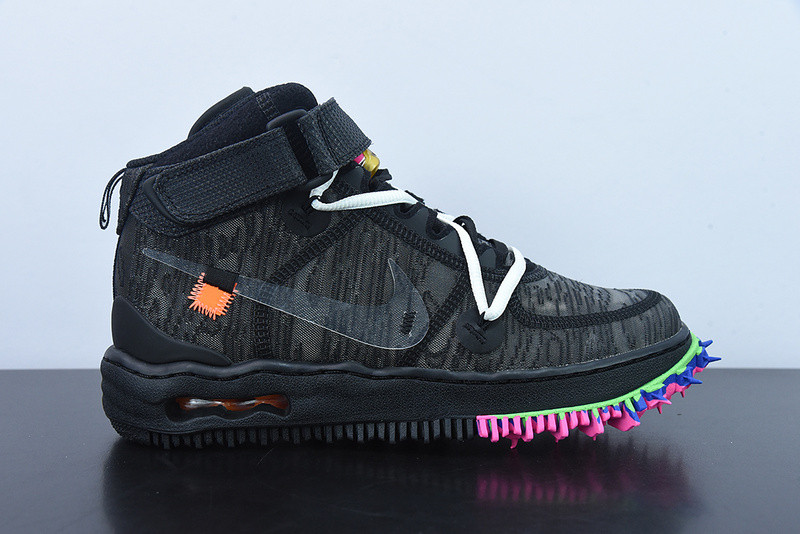 OF AIR FORCE 1 MID BLACK DO6290-001