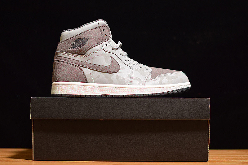 AIR JORDAN 1 RETRO HIGH PREMIUM 