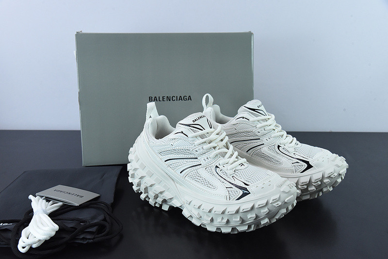 BC DEFENDER RUBBER PLATFORM SNEAKERS