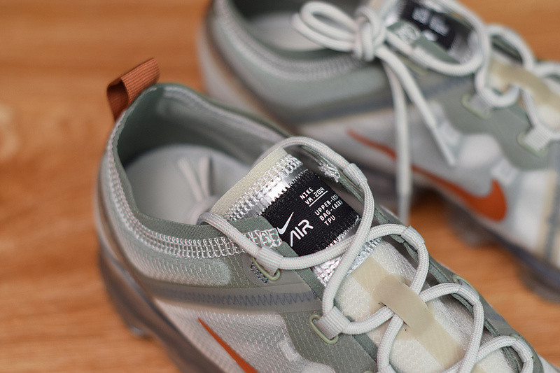 NIKE AIR VAPORMAX 2019