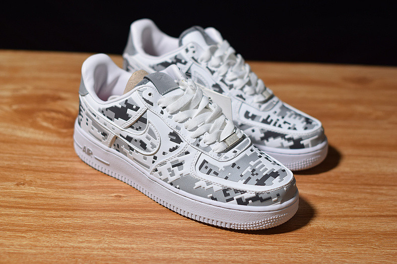 NIKE AIR FORCE 1 LOW PREMIUM 08 Qs