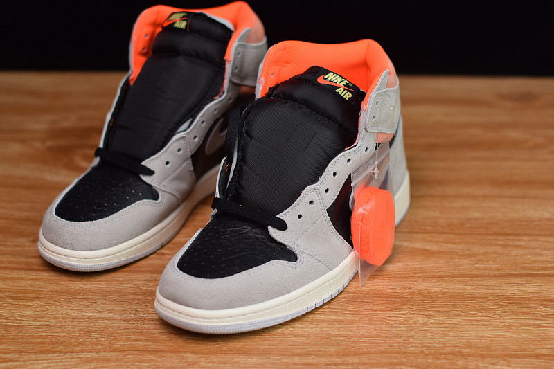 AIR JORDAN 1 RETRO HIGH OG “NEUTRAL GREY” 555088-018