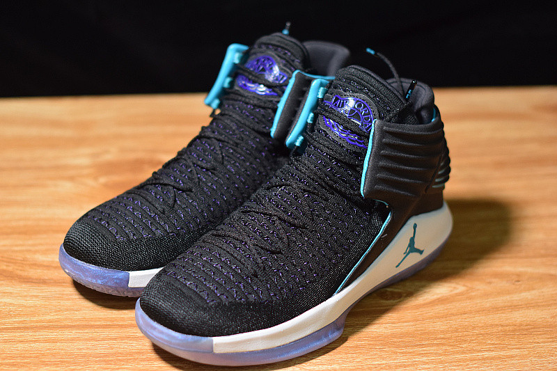 AIR JORDAN 32 “CEO” AA1253-016