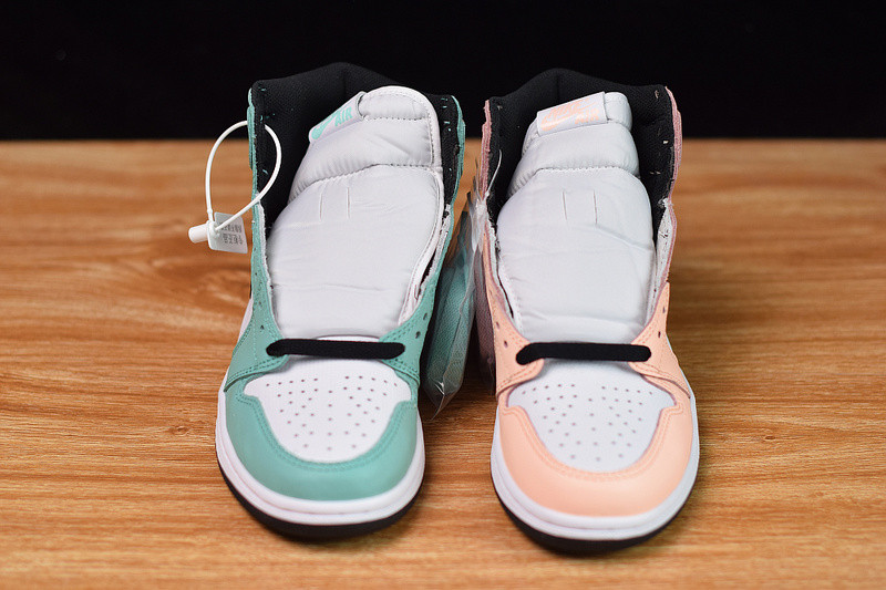 AIR JORDAN 1 RETRO HIGH OG 555441-889