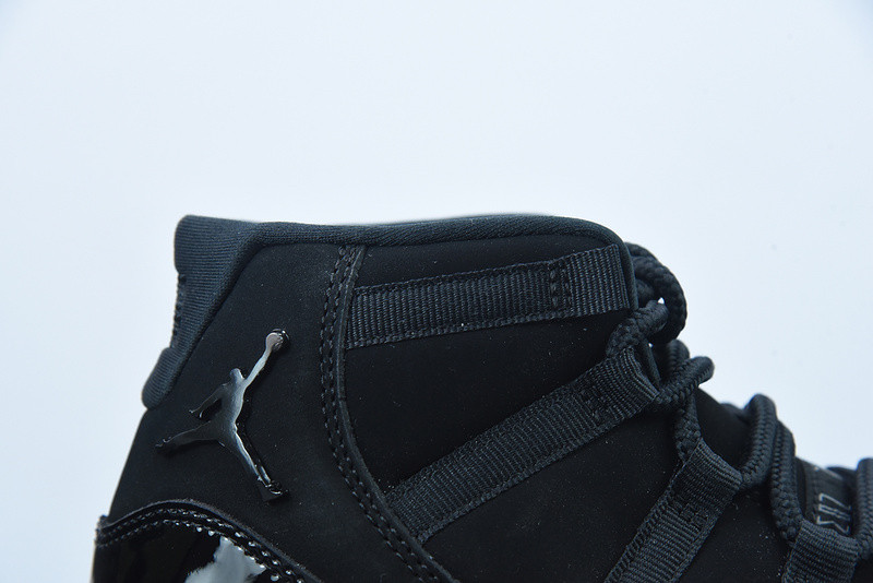 AIR JORDAN 11 RETRO 