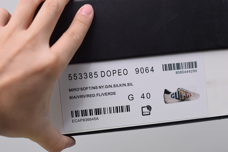 G*u*i ace embroidered low-top sneaker