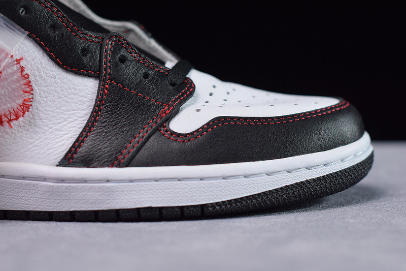 AIR JORDAN 1 RETRO HIGH OG DEFIANT “TOUR YELLOW" CD6579-071