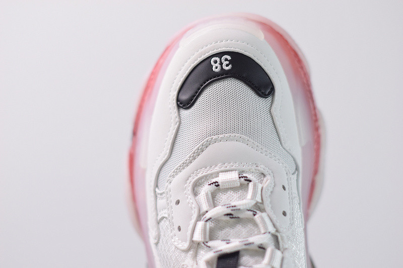 BC TRIPLE S TRAINER  0825 W09O1