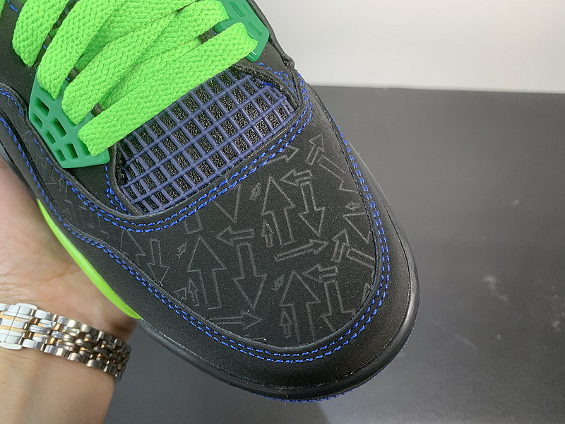 AIR JORDAN 4 RETRO