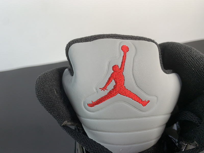 Air Jordan 5 Gore-Tex “Off Noir” DR0092-001