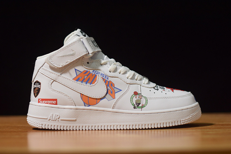 NIKE AIR FORCE 1 MID