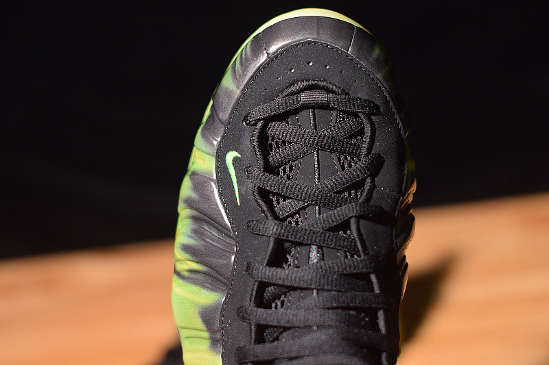 NIKE AIR FOAMPOSITE  ONE PARANORMAN "PARANORMAN" 579771-003