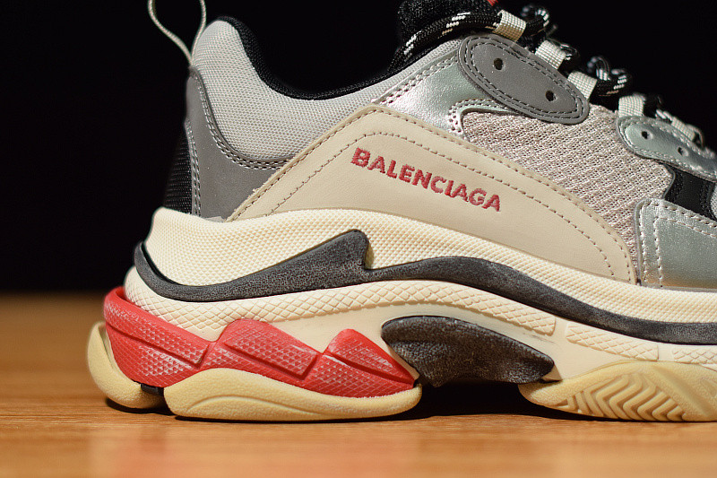 BC TRIPLE S TRAINER 512175 W0903 1081