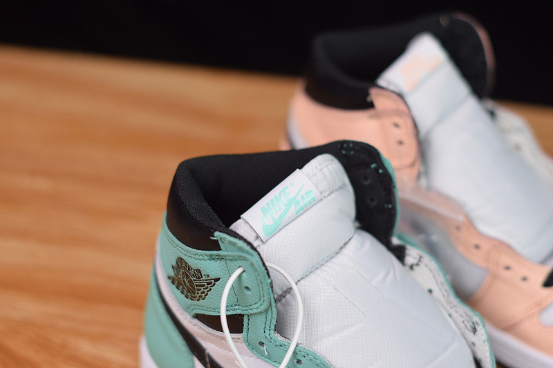 AIR JORDAN 1 RETRO HIGH OG 555441-889