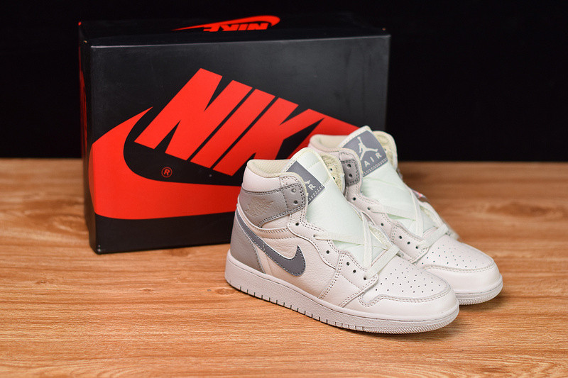 AIR JORDAN 1 MID LIGHT BONE WOLF GREY (GS) 554725-053