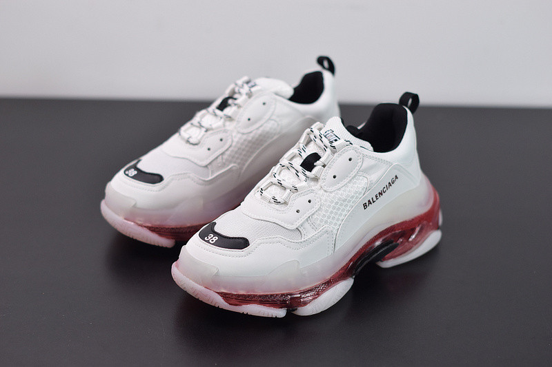 BC TRIPLE S TRAINER  0825 W09O1