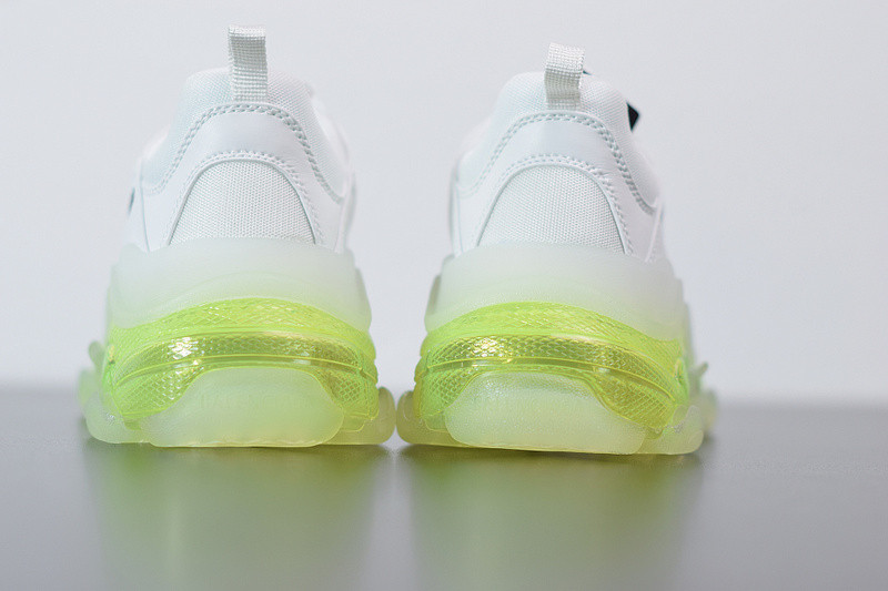 BC TRIPLE S TRAINER 544351 W09OA 0828