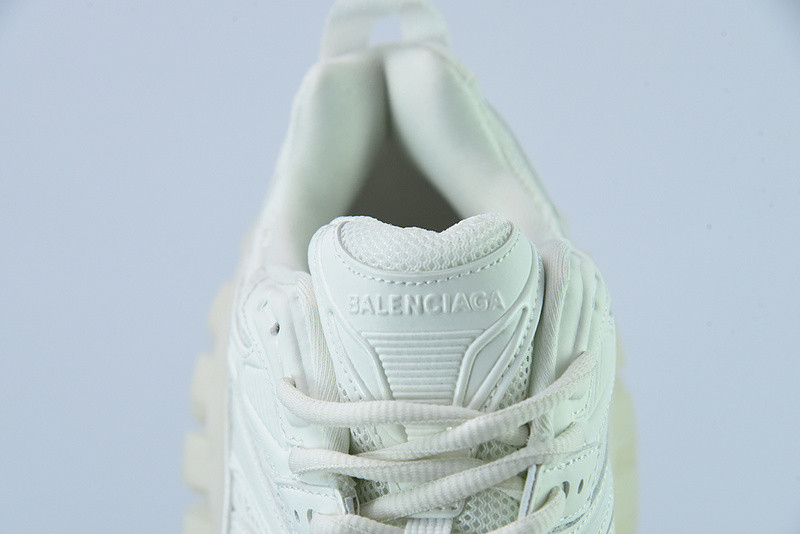 BC DEFENDER RUBBER PLATFORM SNEAKERS