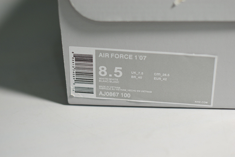 NIKE AIR FORCE 1 07 SE LX