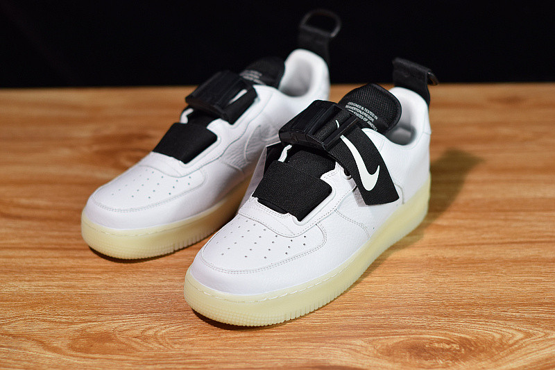 NIKE AIR FORCE 1 UTILITY QS AV6247-100