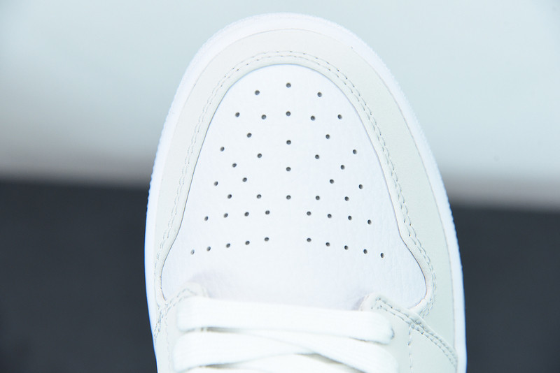 AIR JORDAN 1 MID DO6726-100