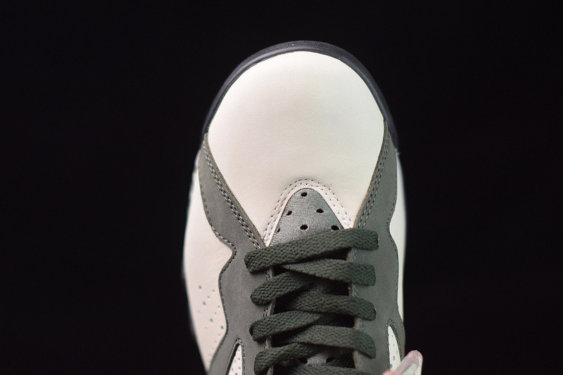PATTA X AIR JORDAN 7 RETRO OG SP  “ICICLE” AT3375-100