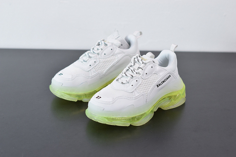 BC TRIPLE S TRAINER 544351 W09OA 0828