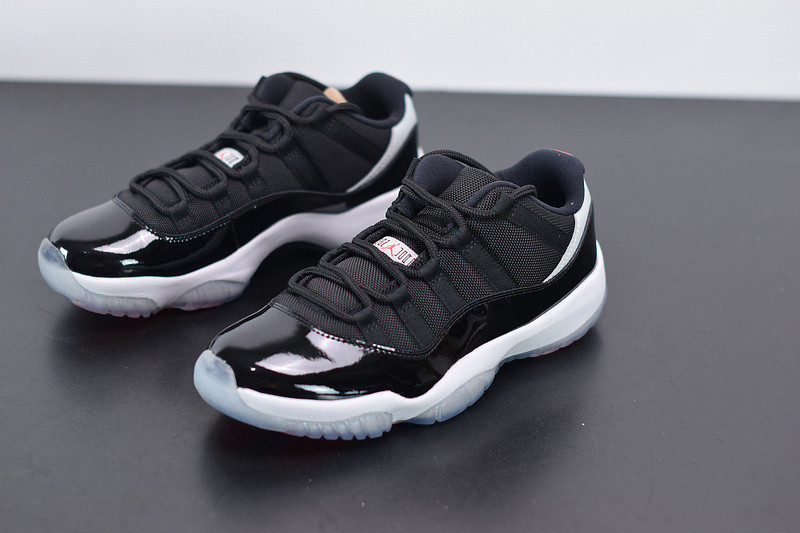 AIR JORDAN 11 RETRO LOW  
