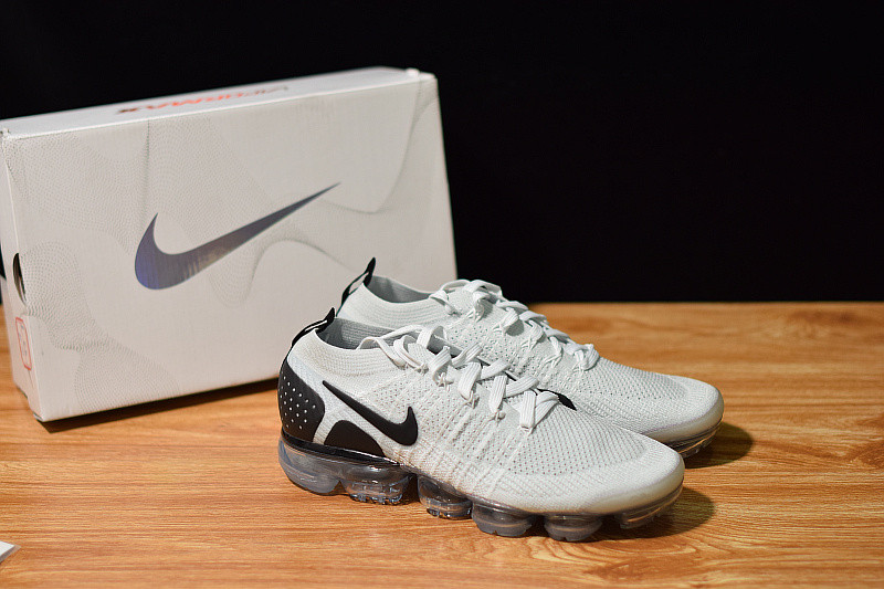 NIKE AIR VAPORMAX 2 WHITE BLACK 942842-103