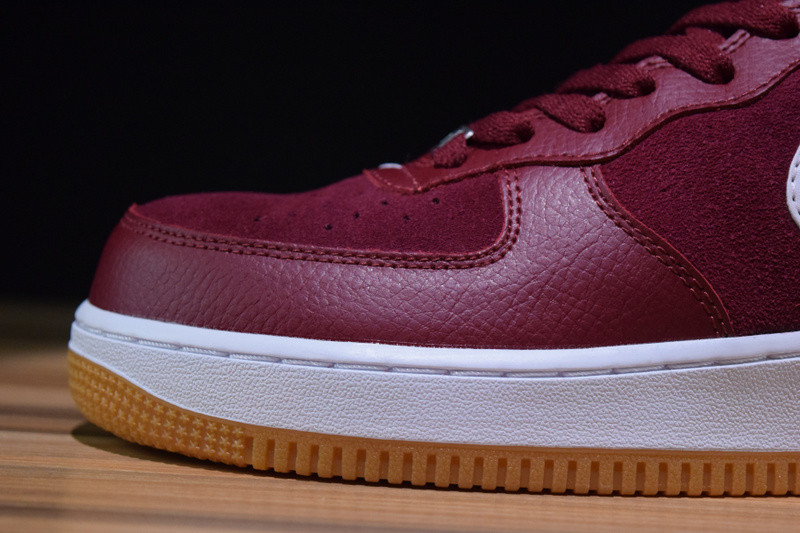 NIKE AIR FORCE 1 MID