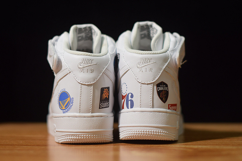 NIKE AIR FORCE 1 MID