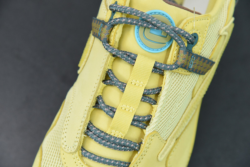 TRAVIS SCOTT X NIKE AIR MAX 1 "“SATURN GOLD