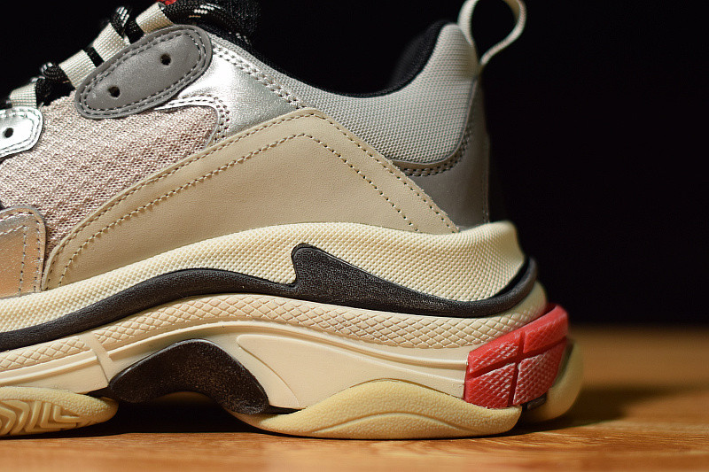 BC TRIPLE S TRAINER 512175 W0903 1081