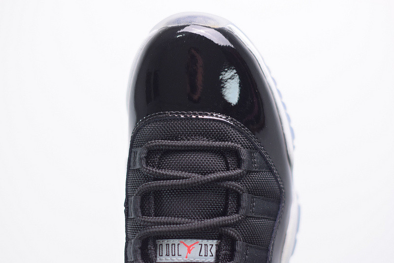 AIR JORDAN 11 RETRO LOW  