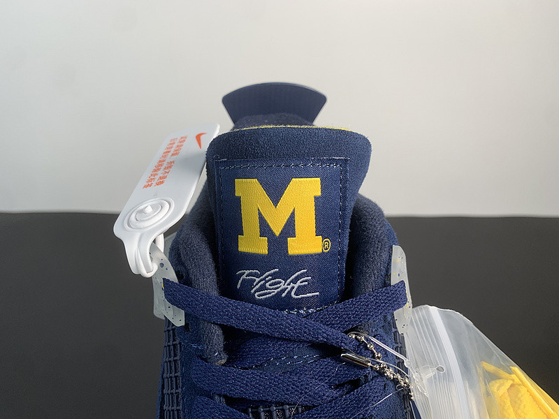 AIR JORDAN 4 RETRO 