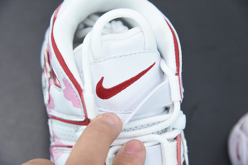 NIKE AIR MORE UPTEMPO 96 GS"WHITE/CHERRY BLOSSOMS