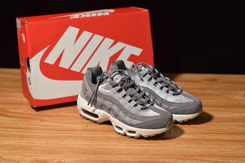 NIKE AIR MAX 95 LX