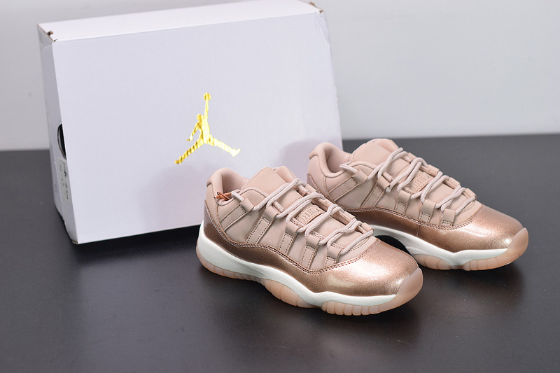 AIR JORDAN 11 LOW