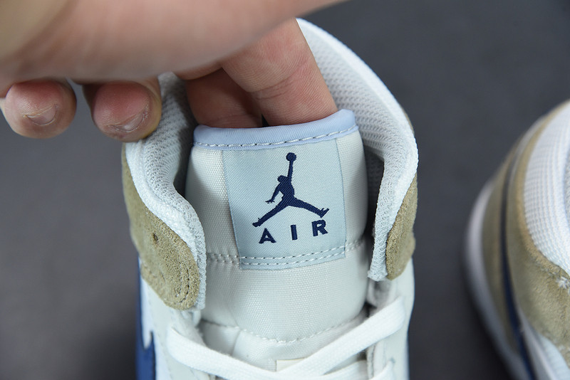 AIR JORDAN 1 MID DO6726-100