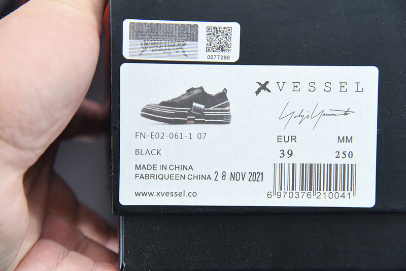 XVESSEL LACE-UP SNEAKERS