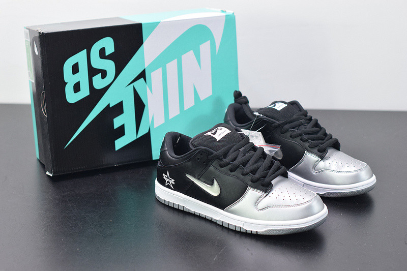 NIKE SB DUNK LOW Supreme JEWELSWH SILVER CK3480-001