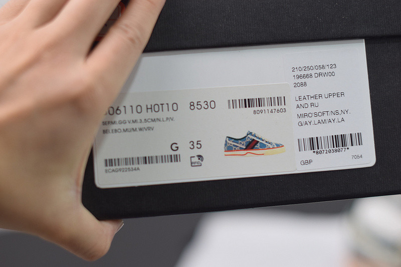 G*u*i ace embroidered low-top sneaker