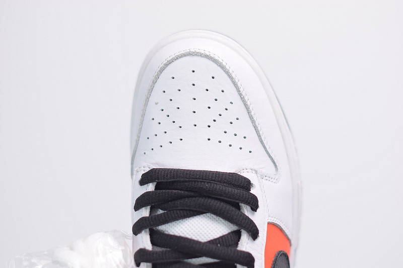NIKE SB DUNK LOW RAYGUN 304292-803